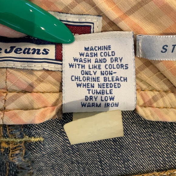 Old Navy Ultra Low Rise Denim Cargo Capris Womens SZ 1 Y2K Streetwear Laidback - Picture 6 of 6